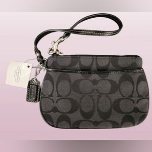 COACH Signature Canvas Zip Wristlet | Black